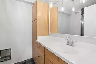 5251 Galitz St, Skokie, IL 60077 - Photo 9