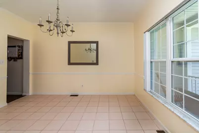 36 Edgewood Lane N, Centralia, IL 62801 - Photo 7