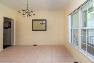 36 Edgewood Ln N, Centralia, IL 62801 - Photo 7