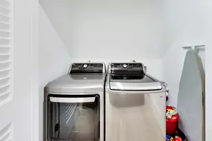 363 E Wacker Dr, Chicago, IL 60601 - Photo 17