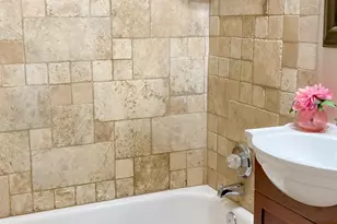 207 Village Rd, Hinsdale, IL 60521 - Photo 15