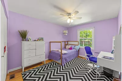 696 Farnham Lane, Wheaton, IL 60189 - Photo 17