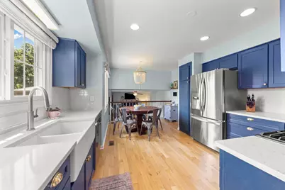696 Farnham Lane, Wheaton, IL 60189 - Photo 7