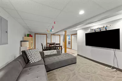 696 Farnham Lane, Wheaton, IL 60189 - Photo 21