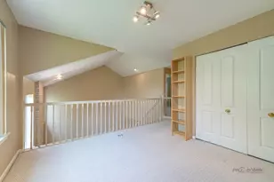 2207 Seaver Ln, Hoffman Estates, IL 60169 - Photo 19