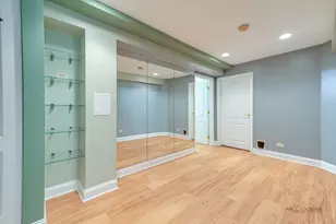 2207 Seaver Ln, Hoffman Estates, IL 60169 - Photo 27