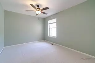 2207 Seaver Ln, Hoffman Estates, IL 60169 - Photo 21