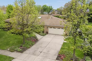 459 E Ridge Ave, Elmhurst, IL 60126 - Photo 3