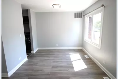 3018 Roberts Drive #8, Woodridge, IL 60517 - Photo 7