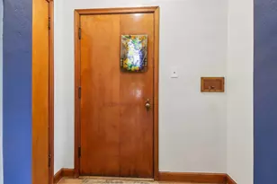 924 Grandview Ave, Lockport, IL 60441 - Photo 5
