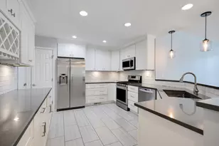 1151 Georgetown Way, Vernon Hills, IL 60061 - Photo 5