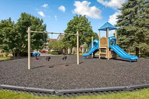 1151 Georgetown Way, Vernon Hills, IL 60061 - Photo 25