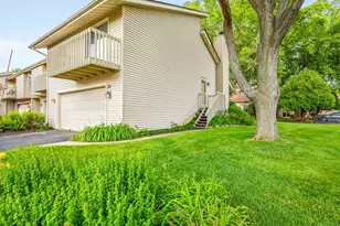 4685 High Point Dr, Rockford, IL 61114 - Photo 3