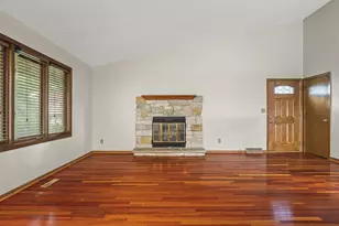 4685 High Point Dr, Rockford, IL 61114 - Photo 11