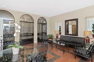 70 E Scott St, Chicago, IL 60610 - Photo 15