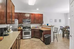 512 S Jade Ln, Round Lake, IL 60073 - Photo 13