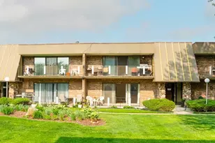 11104 O Gorman Dr, Palos Hills, IL 60465 - Photo 1