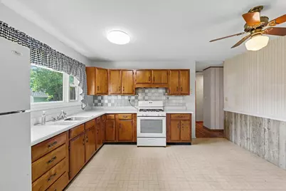 414 S Seymour Street, Oakwood, IL 61858 - Photo 11