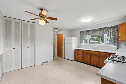 414 S Seymour Street, Oakwood, IL 61858 - Photo 13