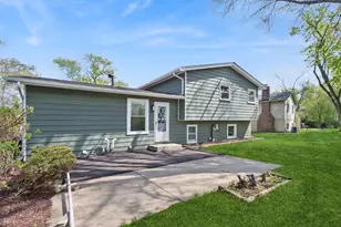 22644 Lakeshore Dr, Richton Park, IL 60471 - Photo 21