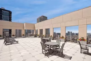 2 E Erie St, Chicago, IL 60611 - Photo 11