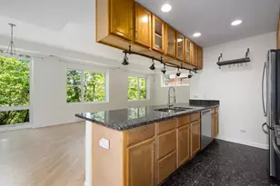 2317 W Wolfram St, Chicago, IL 60618 - Photo 3