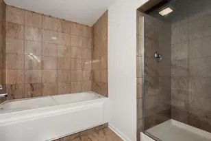 2317 W Wolfram St, Chicago, IL 60618 - Photo 15