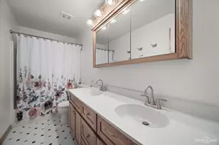 320 N Wright St, Naperville, IL 60540 - Photo 17