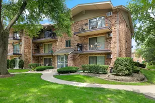 5325 Waterbury Ct, Crestwood, IL 60418 - Photo 1