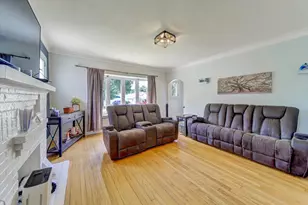 655 Albert St, Elmhurst, IL 60126 - Photo 5