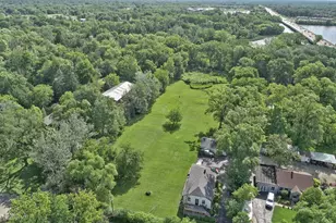 20073 N Hazelcrest Rd, Palatine, IL 60074 - Photo 3