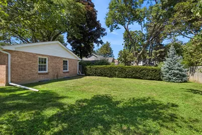 1436 Arbor Vitae Road, Deerfield, IL 60015 - Photo 21