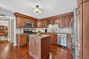87 Whittington Course, Saint Charles, IL 60174 - Photo 17