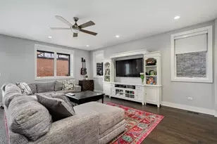 1516 W Ohio St, Chicago, IL 60642 - Photo 13