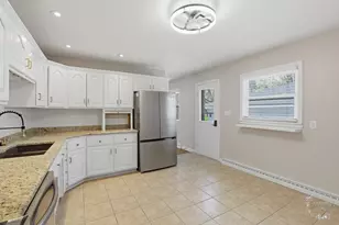 410 S Chicago St, Rossville, IL 60963 - Photo 9