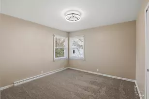 410 S Chicago St, Rossville, IL 60963 - Photo 11