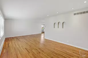 410 S Chicago St, Rossville, IL 60963 - Photo 5
