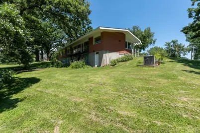 17519 Hickory Hills Road, Sterling, IL 61081 - Photo 37