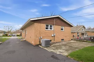 14325 Tripp Ave, Midlothian, IL 60445 - Photo 19