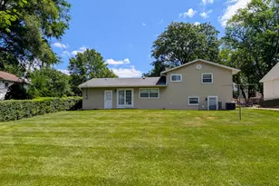 476 Raupp Blvd, Buffalo Grove, IL 60089 - Photo 23