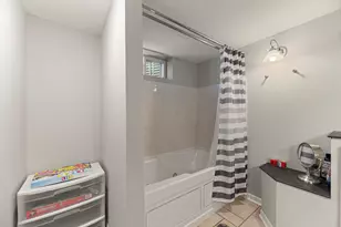 9 N Waverly Pl, Mount Prospect, IL 60056 - Photo 23
