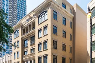 2042 N Clark St, Chicago, IL 60614 - Photo 1