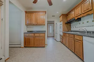 23313 W Hillcrest Dr, Lake Zurich, IL 60047 - Photo 7