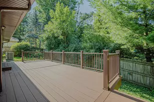 23313 W Hillcrest Dr, Lake Zurich, IL 60047 - Photo 21