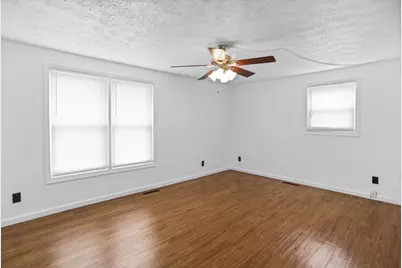529 Marquis Avenue, Centralia, IL 62801 - Photo 9
