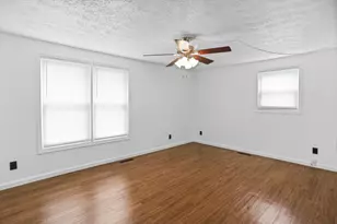 529 Marquis Ave, Centralia, IL 62801 - Photo 9