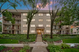 225 E Wing St, Arlington Heights, IL 60004 - Photo 1