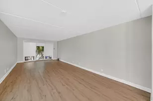 225 E Wing St, Arlington Heights, IL 60004 - Photo 17