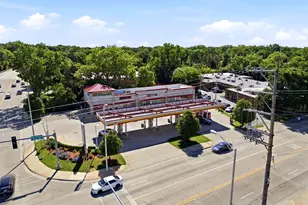 1605 S River Rd, Des Plaines, IL 60018 - Photo 9