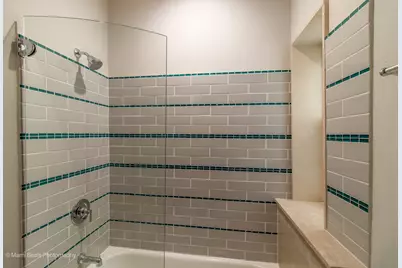 6334 S Saint Lawrence Avenue, Chicago, IL 60637 - Photo 19